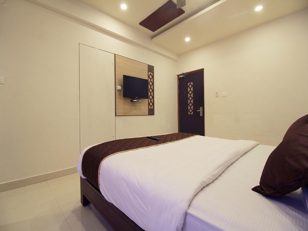 Oyo 11489 Pkn Classic Regency Madurai Luaran gambar