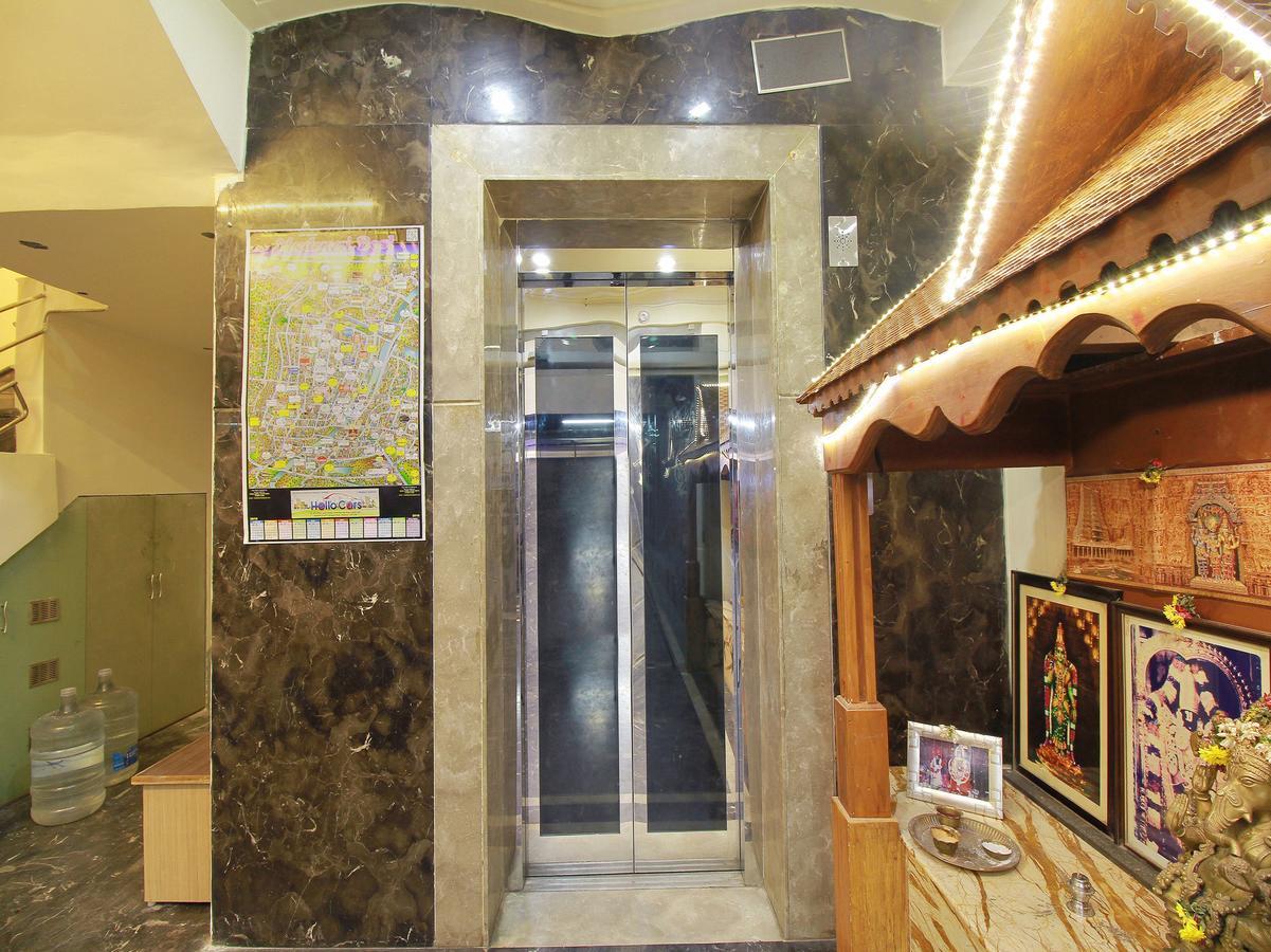 Oyo 11489 Pkn Classic Regency Madurai Luaran gambar