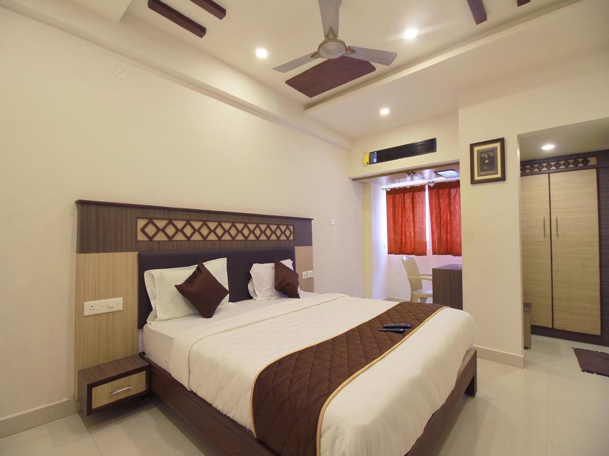 Oyo 11489 Pkn Classic Regency Madurai Luaran gambar