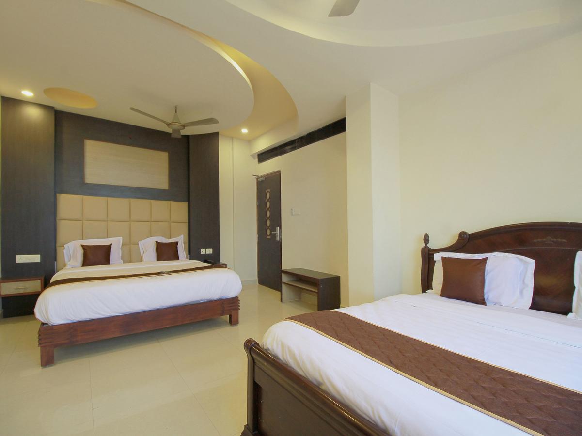 Oyo 11489 Pkn Classic Regency Madurai Luaran gambar