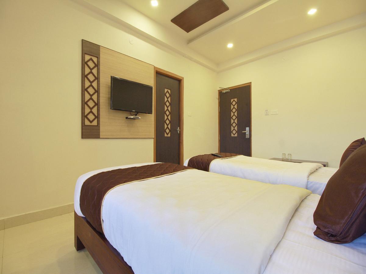 Oyo 11489 Pkn Classic Regency Madurai Luaran gambar